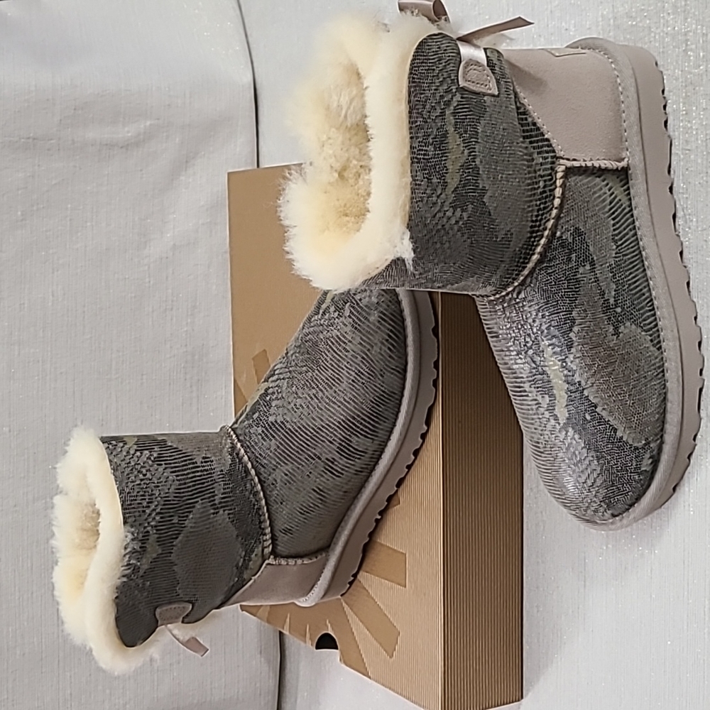 Women Ugg Mini Boots
